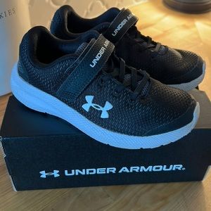 Like new UA shoes